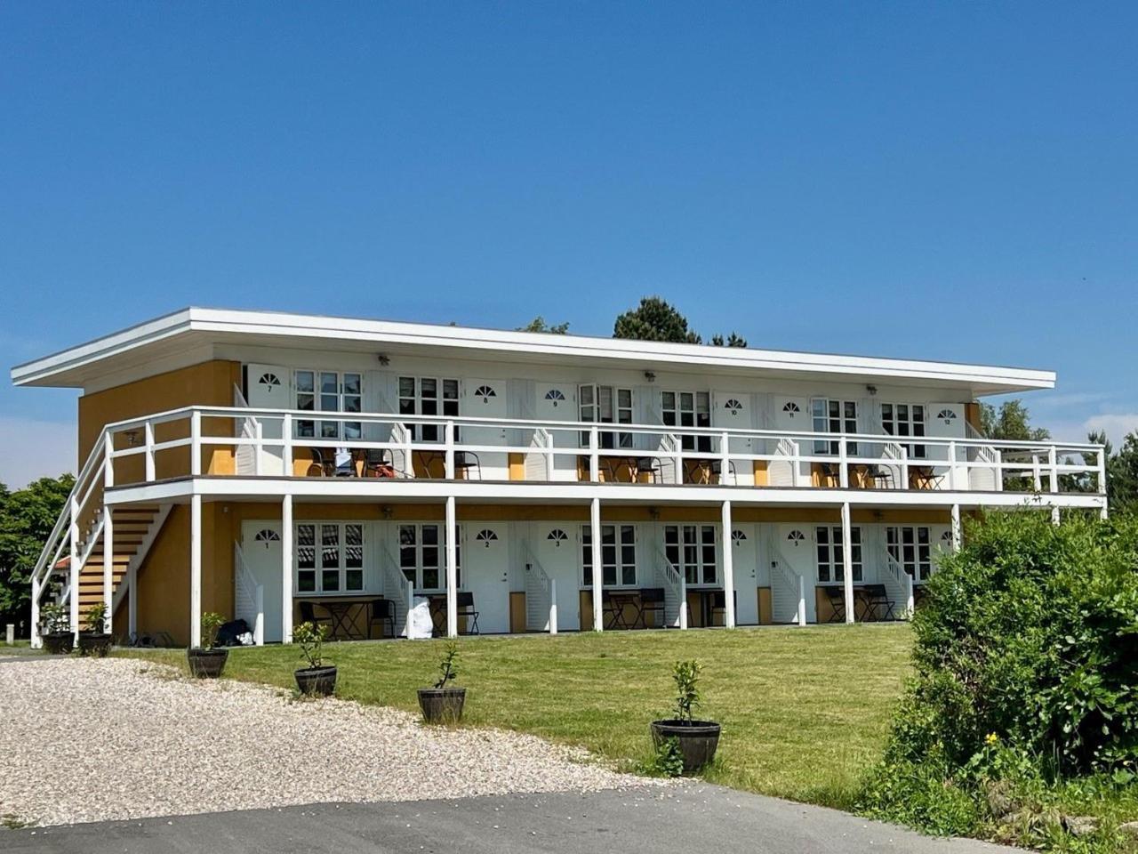 Oro Kro & Hotel Exterior photo